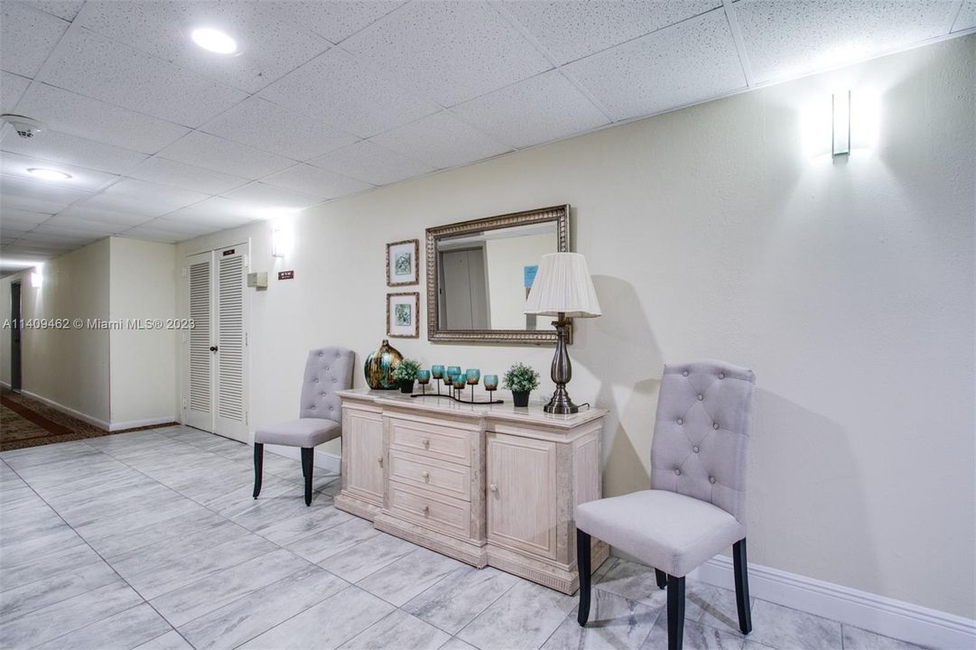 Recently Sold: $189,000 (1 beds, 1 baths, 844 Square Feet)