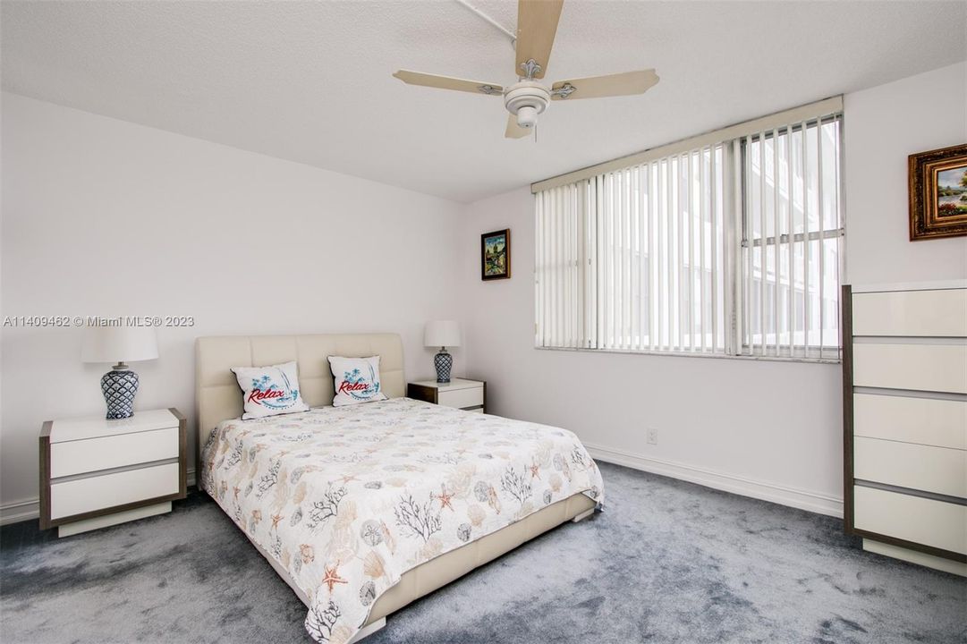 Recently Sold: $189,000 (1 beds, 1 baths, 844 Square Feet)