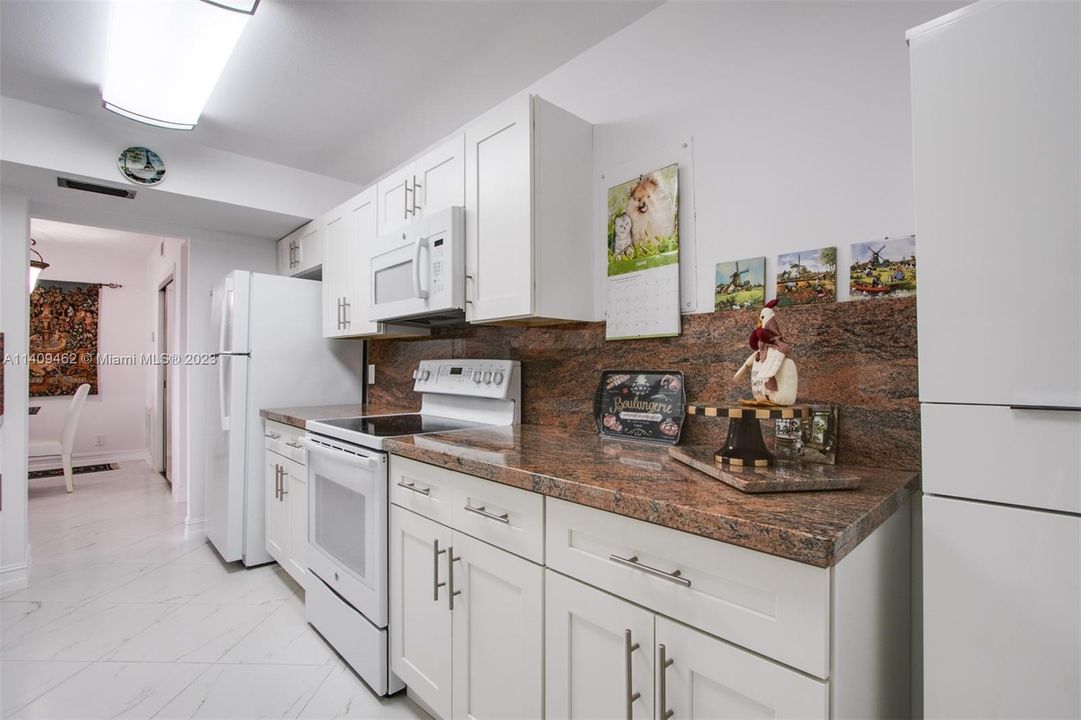 Recently Sold: $189,000 (1 beds, 1 baths, 844 Square Feet)