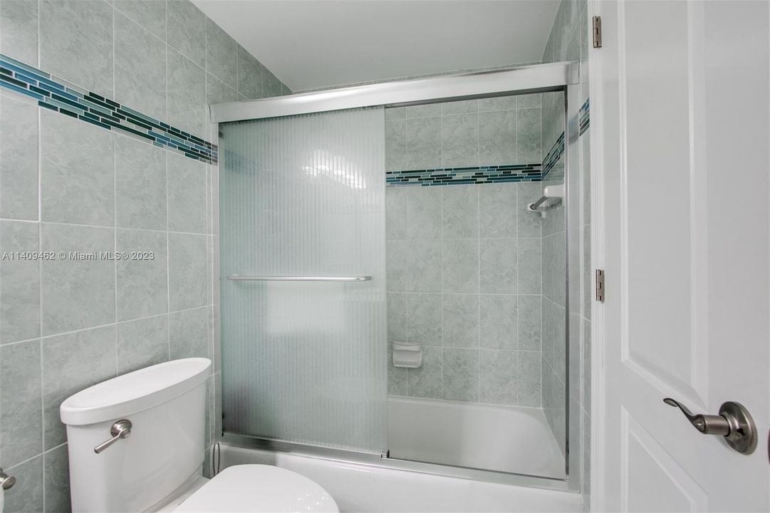 Recently Sold: $189,000 (1 beds, 1 baths, 844 Square Feet)