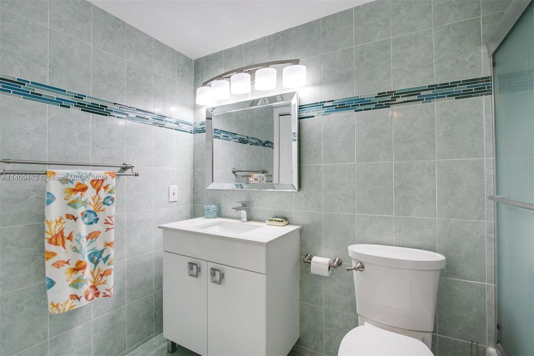 Recently Sold: $189,000 (1 beds, 1 baths, 844 Square Feet)