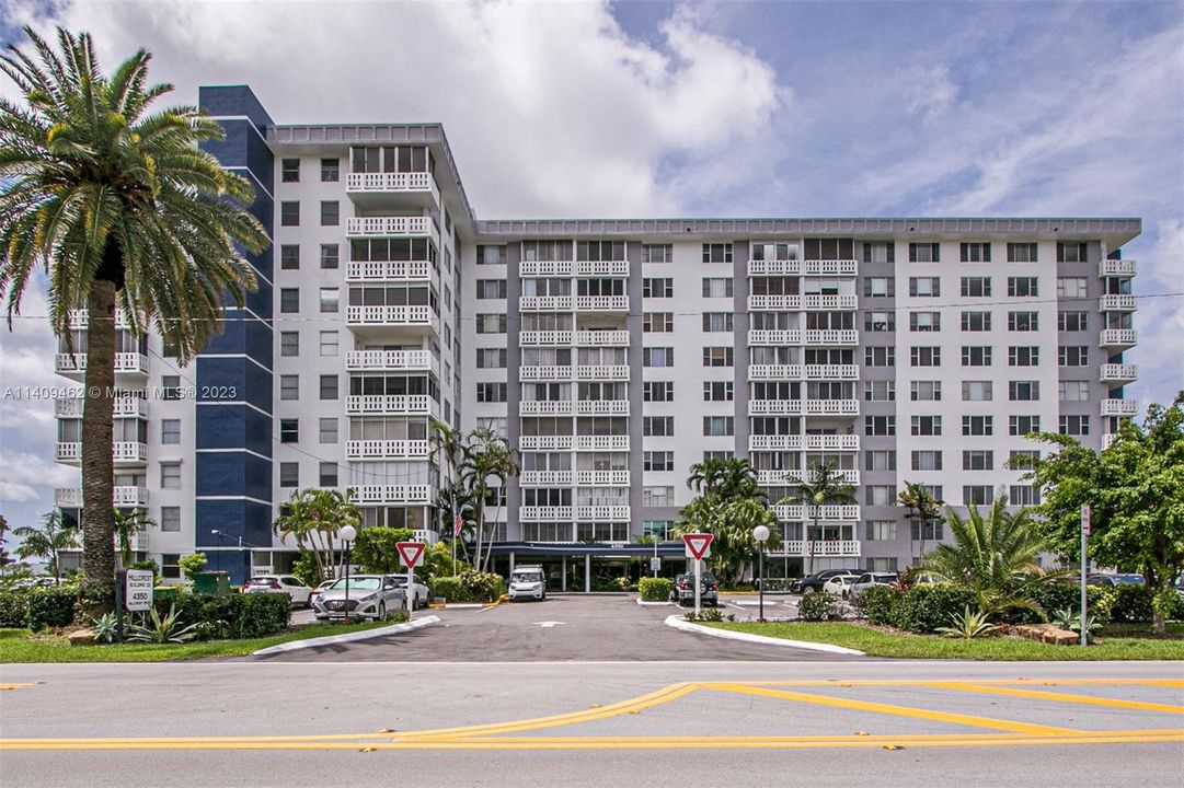 Recently Sold: $189,000 (1 beds, 1 baths, 844 Square Feet)