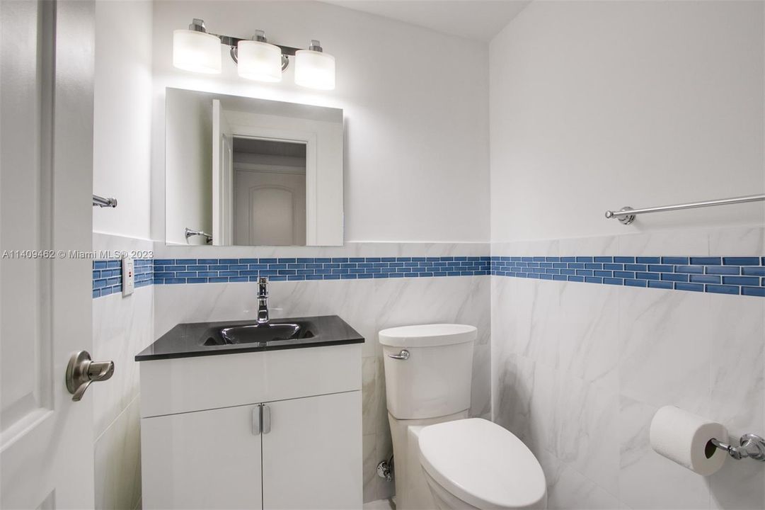 Recently Sold: $189,000 (1 beds, 1 baths, 844 Square Feet)