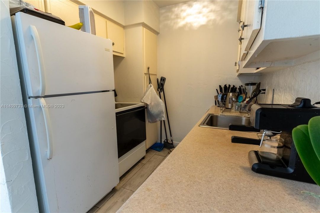 Recently Sold: $145,000 (1 beds, 1 baths, 580 Square Feet)