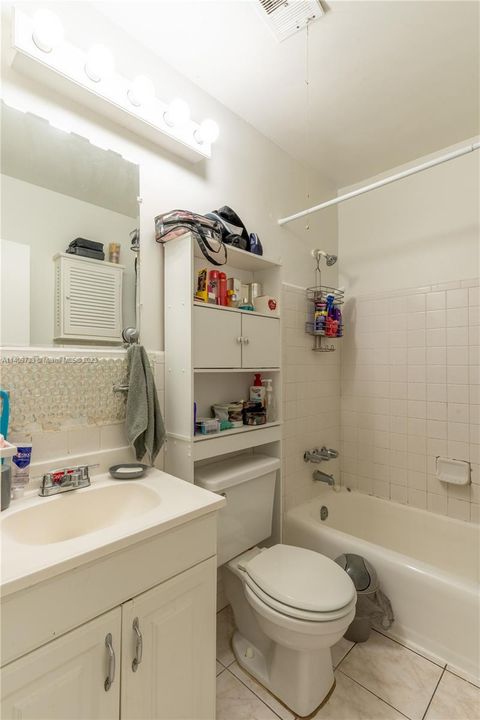 Recently Sold: $145,000 (1 beds, 1 baths, 580 Square Feet)