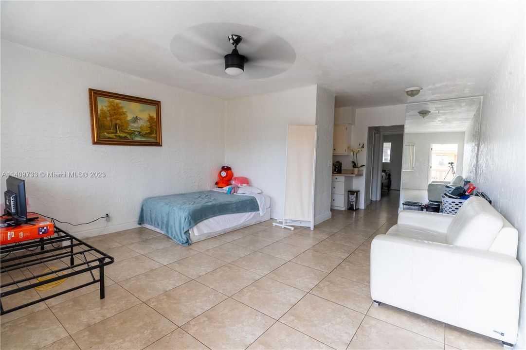 Recently Sold: $145,000 (1 beds, 1 baths, 580 Square Feet)
