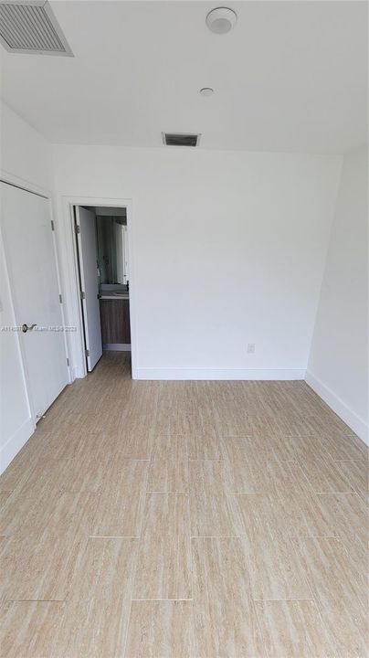 Recently Rented: $2,800 (3 beds, 2 baths, 1400 Square Feet)