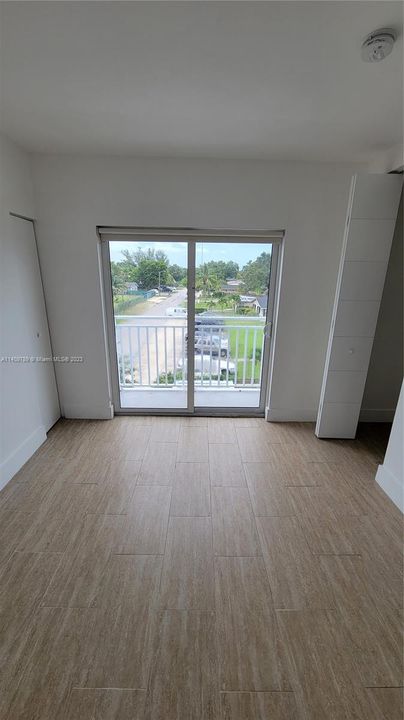 Recently Rented: $2,800 (3 beds, 2 baths, 1400 Square Feet)