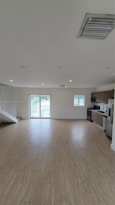 Recently Rented: $2,800 (3 beds, 2 baths, 1400 Square Feet)