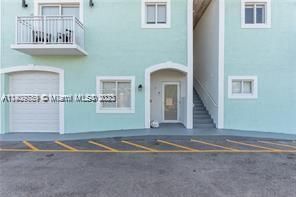 Recently Rented: $2,800 (3 beds, 2 baths, 1400 Square Feet)