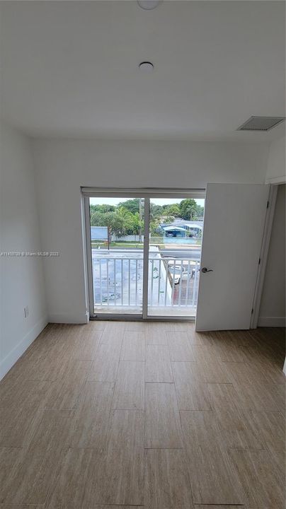 Recently Rented: $2,800 (3 beds, 2 baths, 1400 Square Feet)