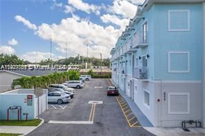 Recently Rented: $2,800 (3 beds, 2 baths, 1400 Square Feet)