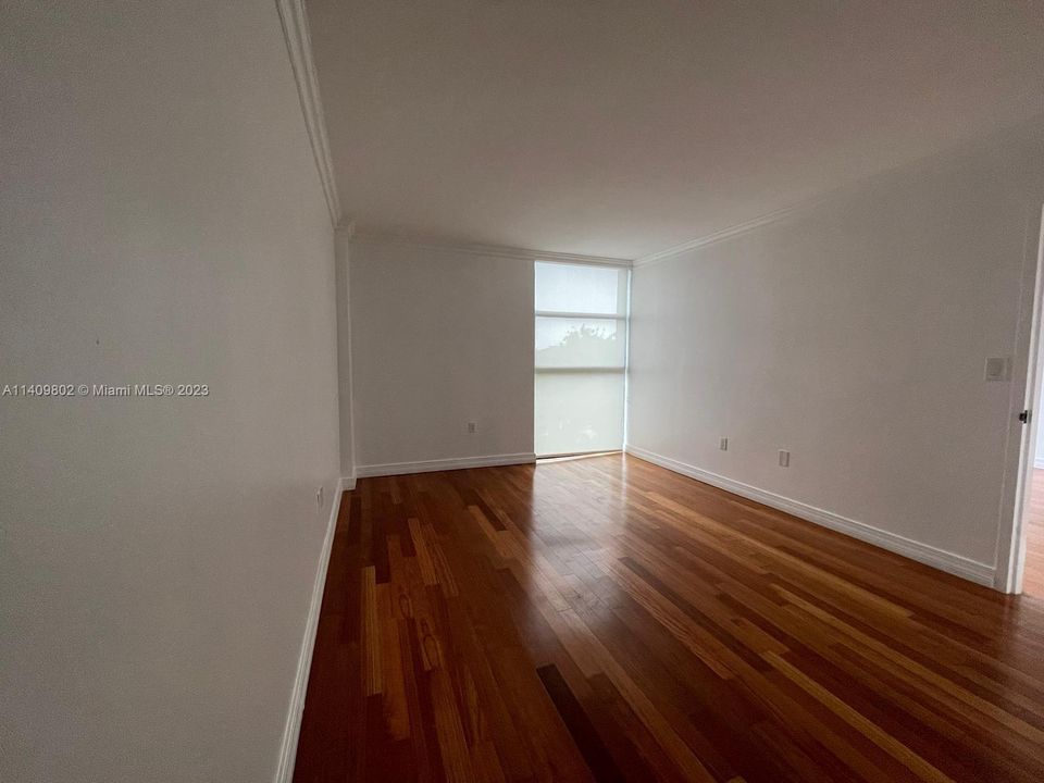 Recently Sold: $435,000 (1 beds, 2 baths, 790 Square Feet)