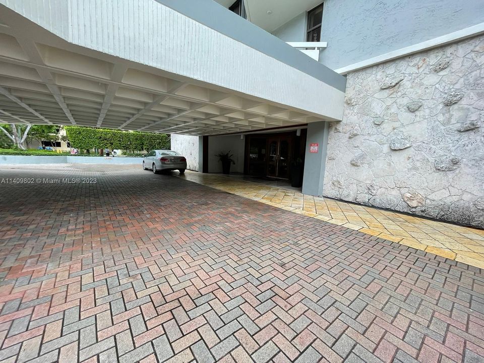 Recently Sold: $435,000 (1 beds, 2 baths, 790 Square Feet)