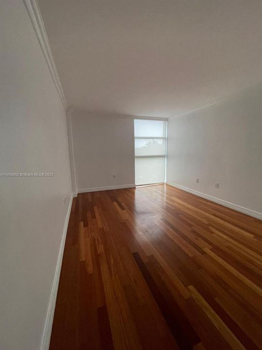 Recently Sold: $435,000 (1 beds, 2 baths, 790 Square Feet)