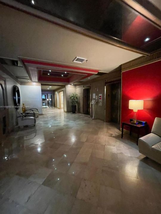 Recently Sold: $435,000 (1 beds, 2 baths, 790 Square Feet)