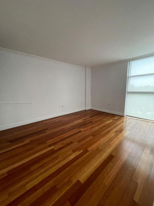 Recently Sold: $435,000 (1 beds, 2 baths, 790 Square Feet)