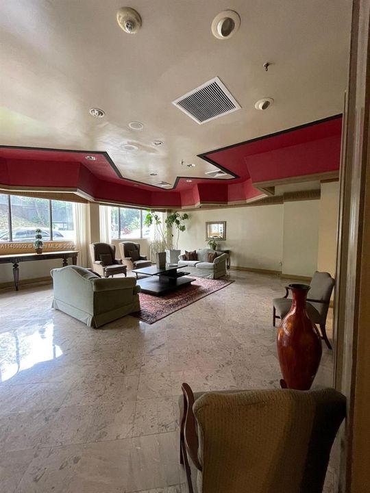 Recently Sold: $435,000 (1 beds, 2 baths, 790 Square Feet)