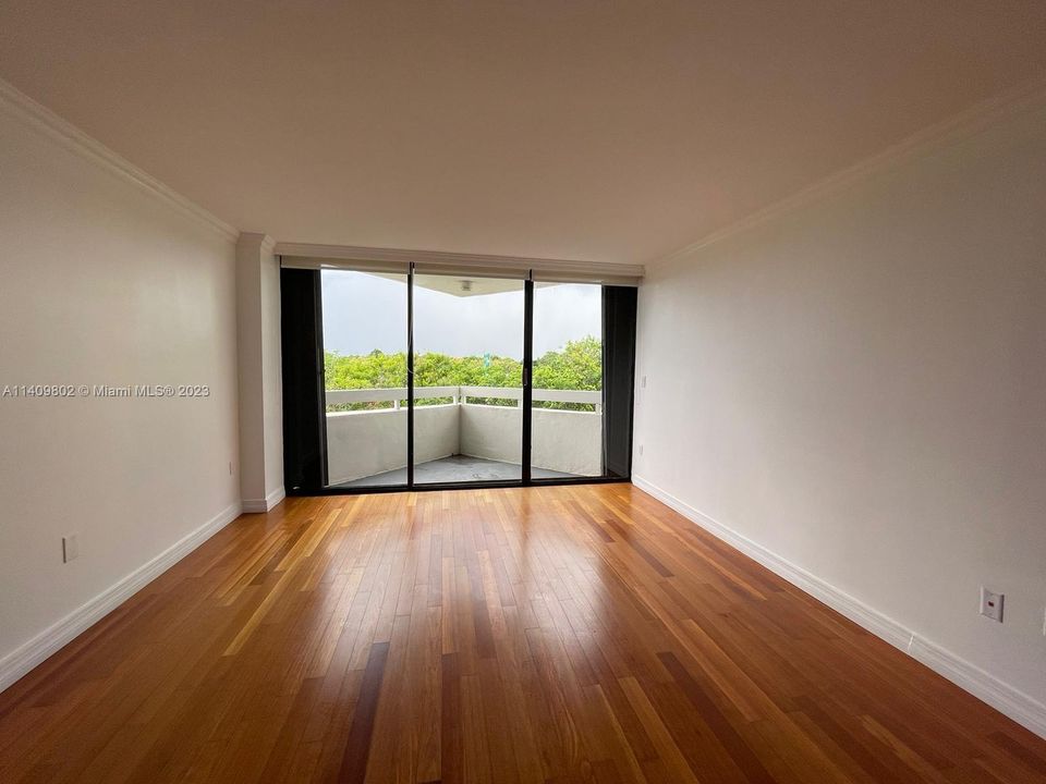 Recently Sold: $435,000 (1 beds, 2 baths, 790 Square Feet)