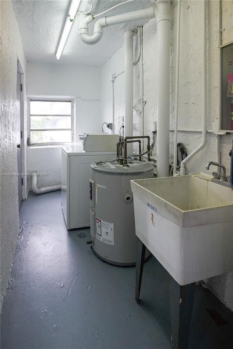 Recently Sold: $339,900 (2 beds, 2 baths, 1190 Square Feet)