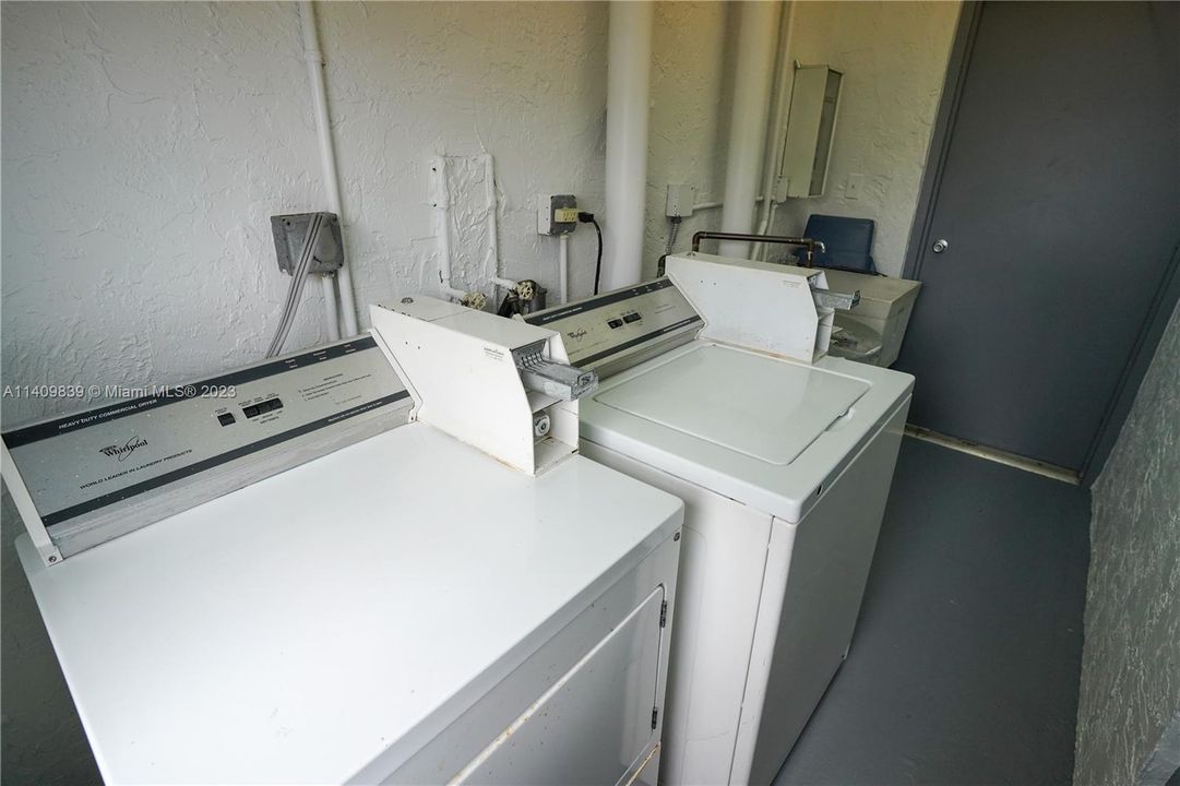 Recently Sold: $339,900 (2 beds, 2 baths, 1190 Square Feet)