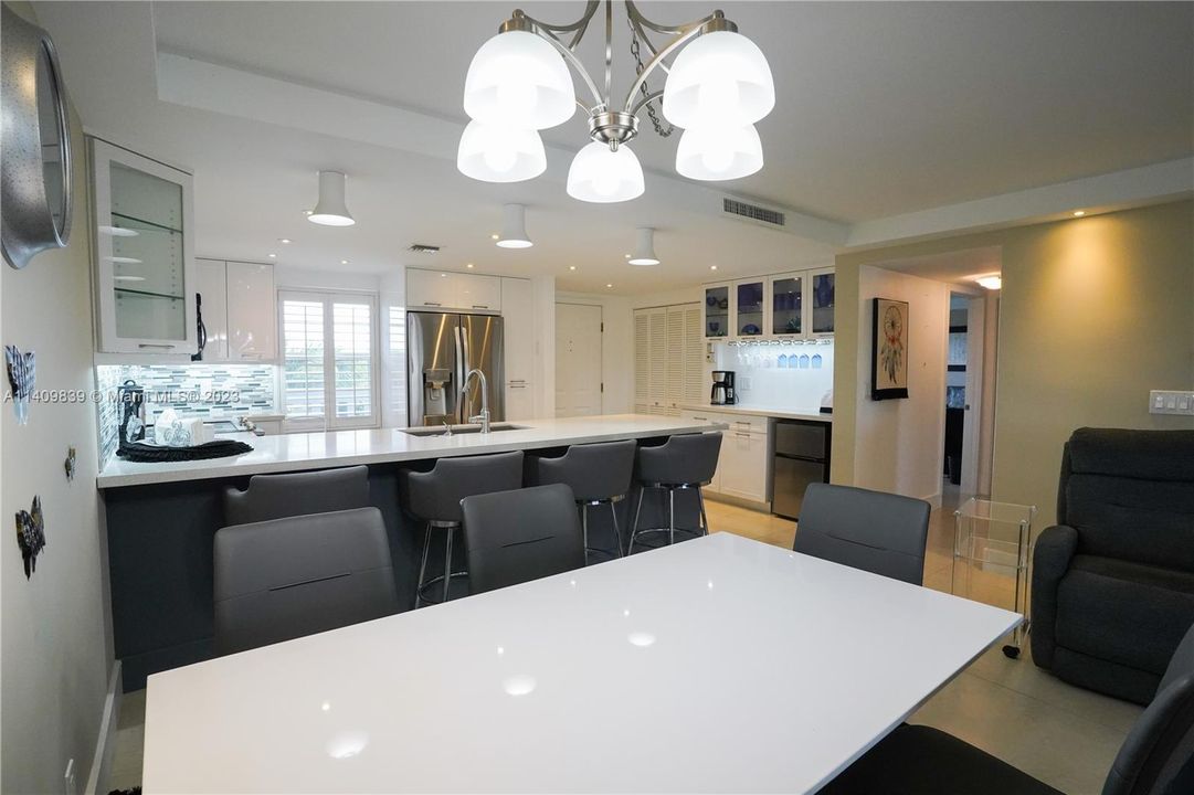 Recently Sold: $339,900 (2 beds, 2 baths, 1190 Square Feet)