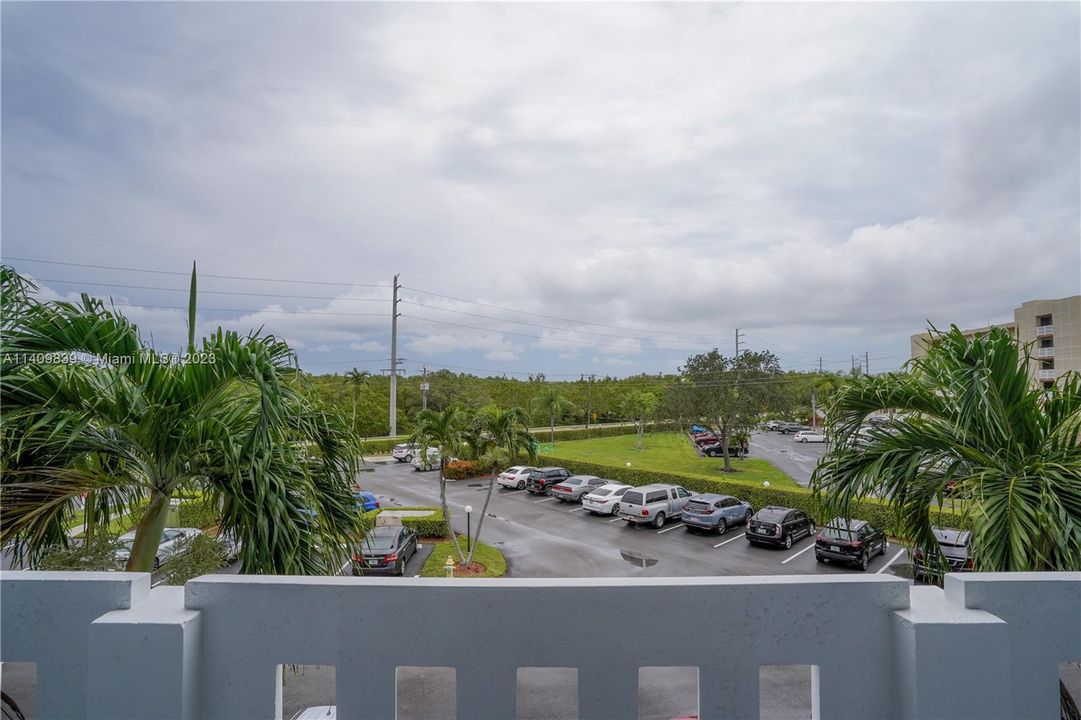 Recently Sold: $339,900 (2 beds, 2 baths, 1190 Square Feet)