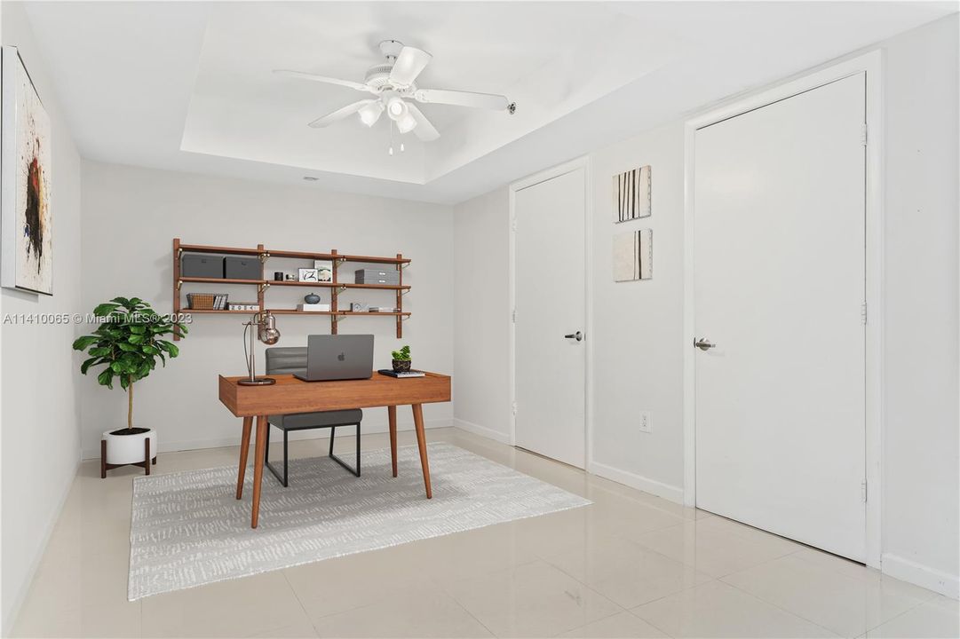 Recently Sold: $950,000 (2 beds, 2 baths, 1357 Square Feet)