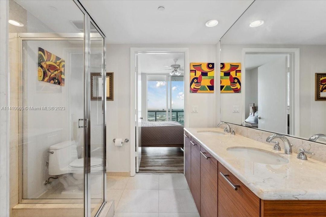 Recently Sold: $950,000 (2 beds, 2 baths, 1357 Square Feet)