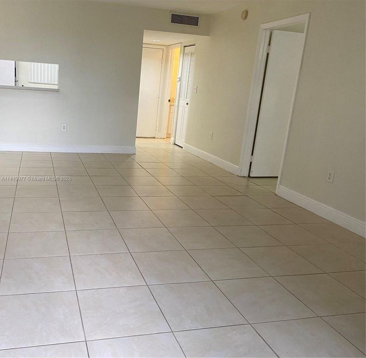Recently Rented: $1,800 (1 beds, 1 baths, 705 Square Feet)