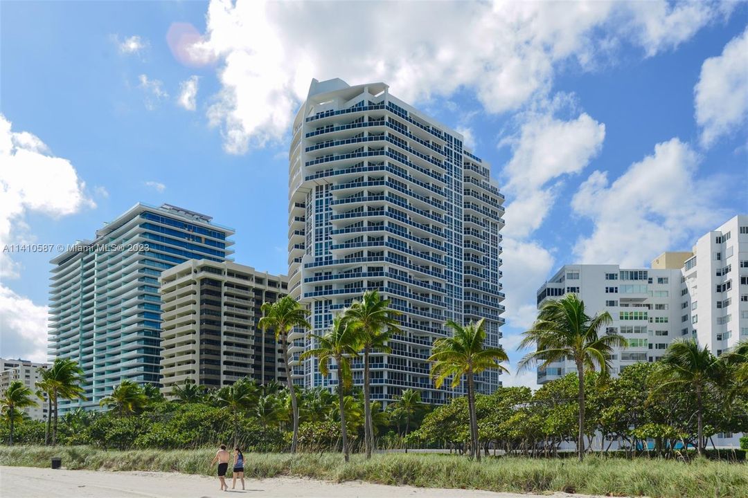 Recently Sold: $1,499,000 (2 beds, 2 baths, 1056 Square Feet)