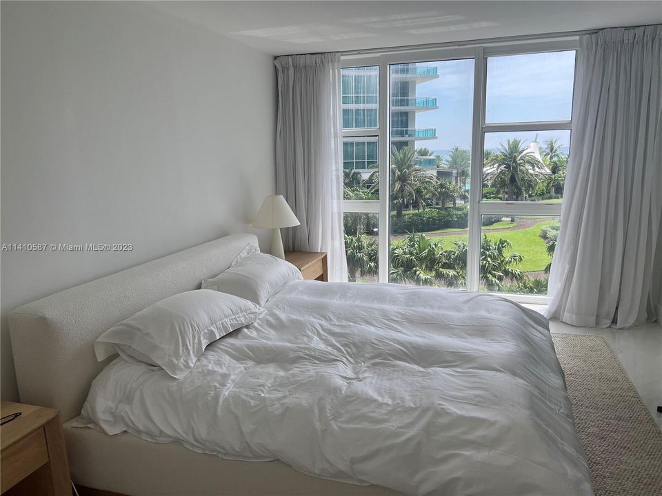 Recently Sold: $1,499,000 (2 beds, 2 baths, 1056 Square Feet)