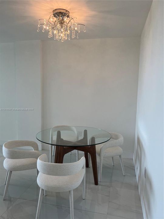 Recently Sold: $1,499,000 (2 beds, 2 baths, 1056 Square Feet)