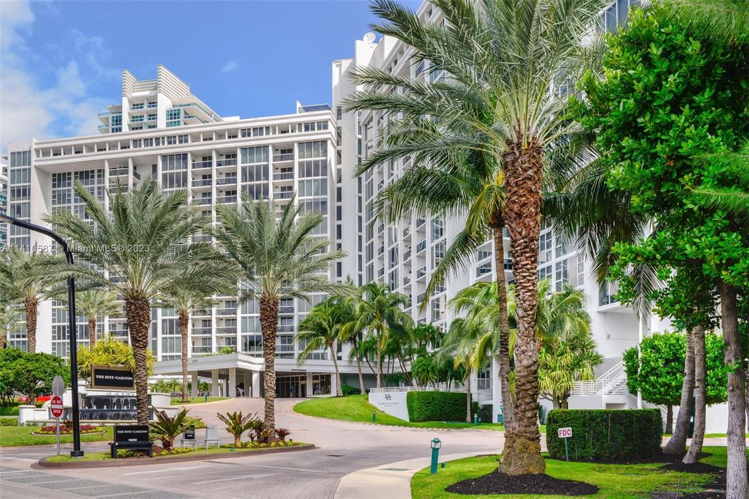 Recently Sold: $1,499,000 (2 beds, 2 baths, 1056 Square Feet)