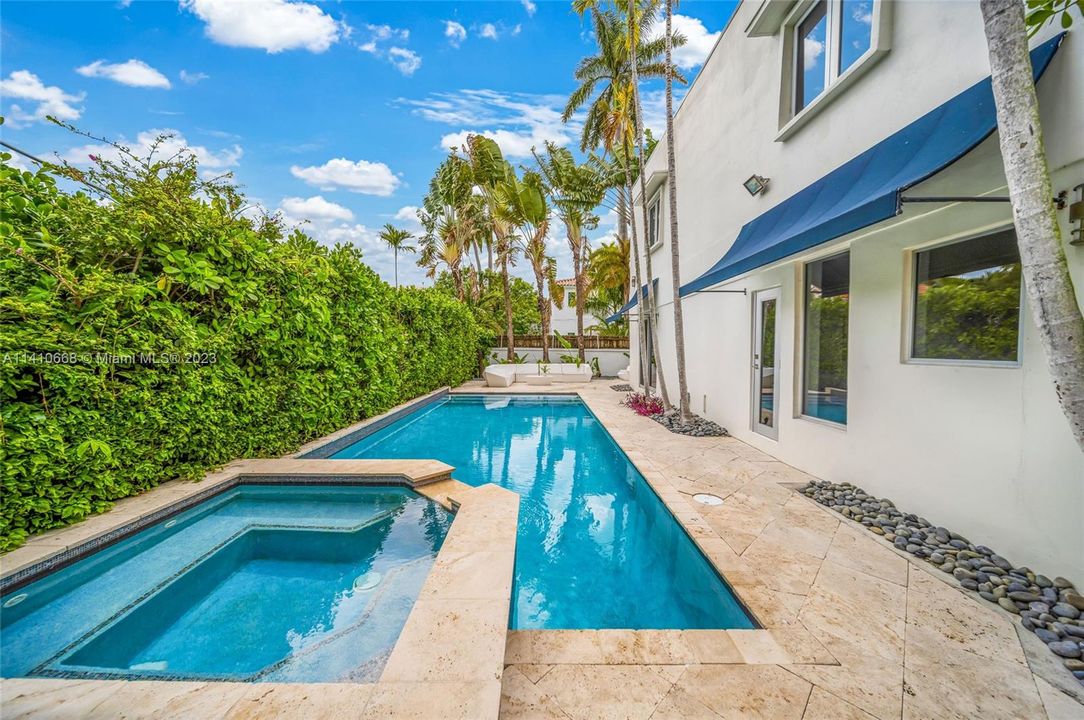 Recently Rented: $15,000 (4 beds, 3 baths, 3962 Square Feet)