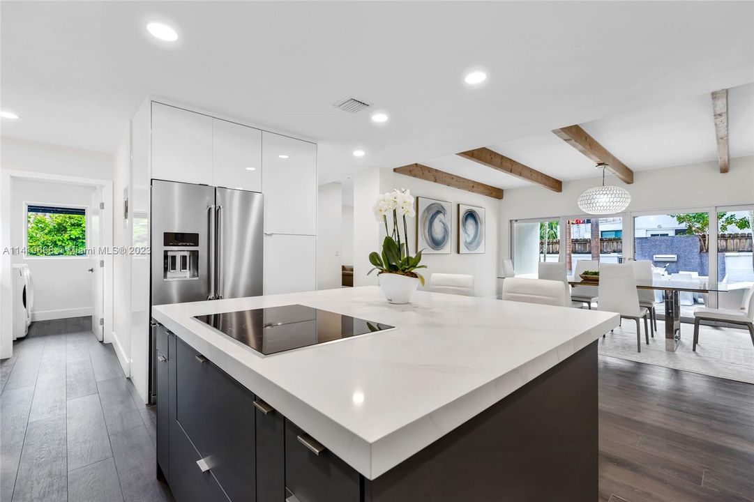 Recently Rented: $15,000 (4 beds, 3 baths, 3962 Square Feet)