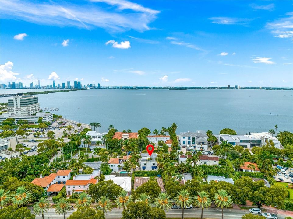 Recently Rented: $15,000 (4 beds, 3 baths, 3962 Square Feet)