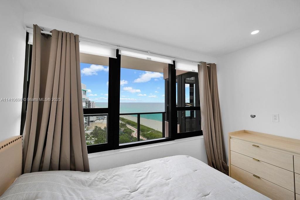 Recently Sold: $1,290,000 (2 beds, 2 baths, 1180 Square Feet)