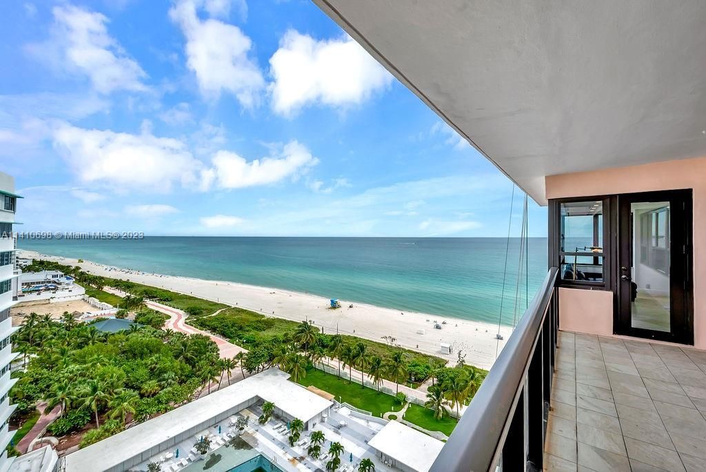 Recently Sold: $1,290,000 (2 beds, 2 baths, 1180 Square Feet)