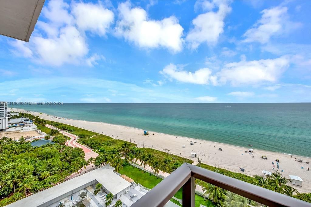 Recently Sold: $1,290,000 (2 beds, 2 baths, 1180 Square Feet)