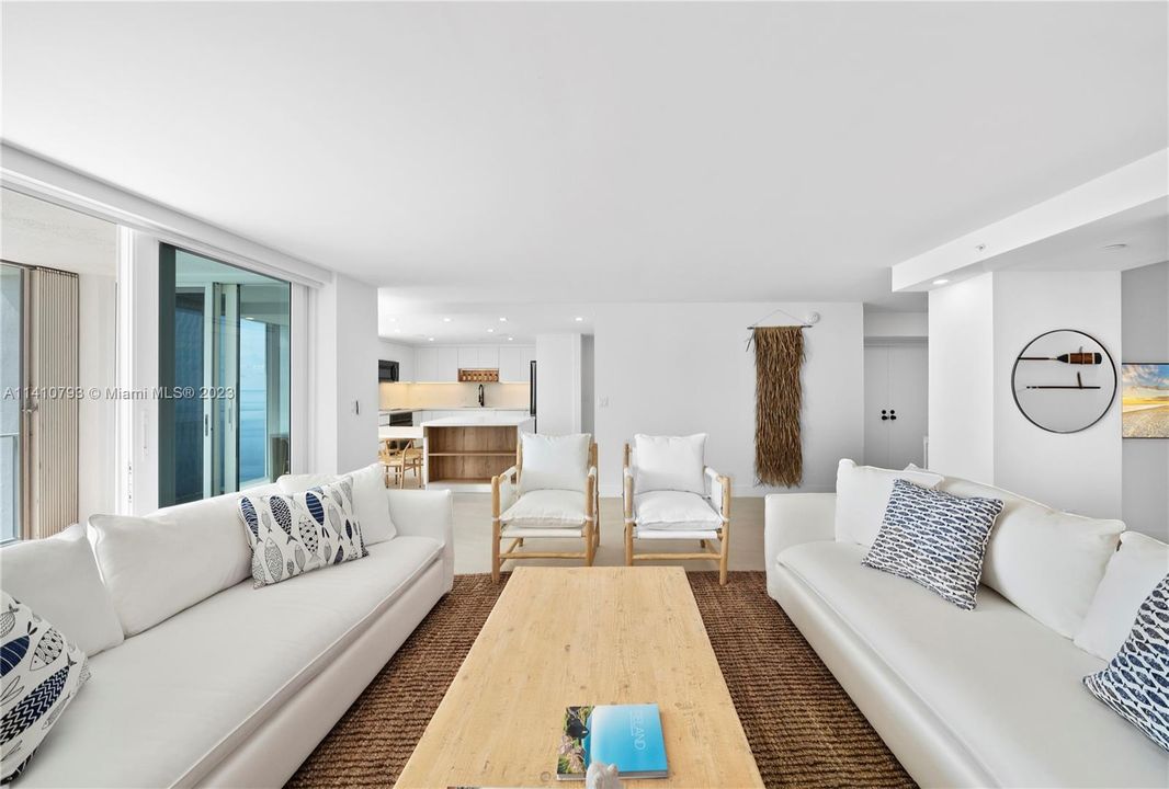 Recently Sold: $2,380,000 (2 beds, 2 baths, 1875 Square Feet)