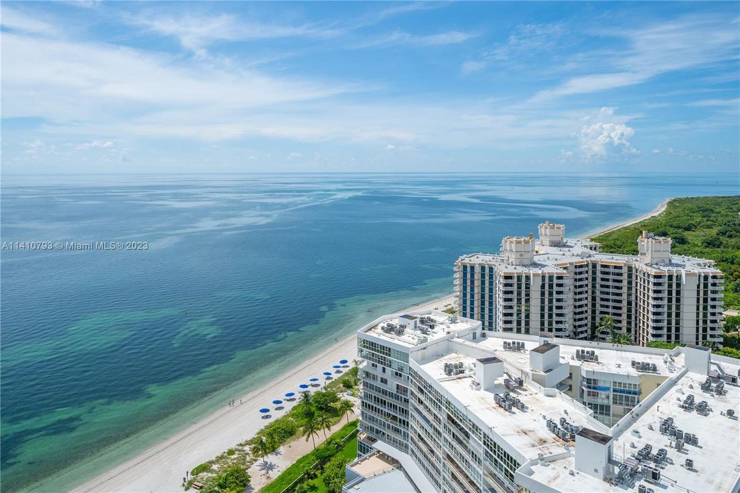 Recently Sold: $2,380,000 (2 beds, 2 baths, 1875 Square Feet)