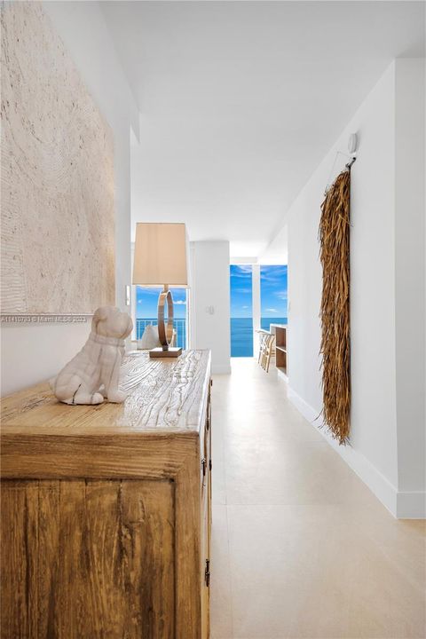 Recently Sold: $2,380,000 (2 beds, 2 baths, 1875 Square Feet)