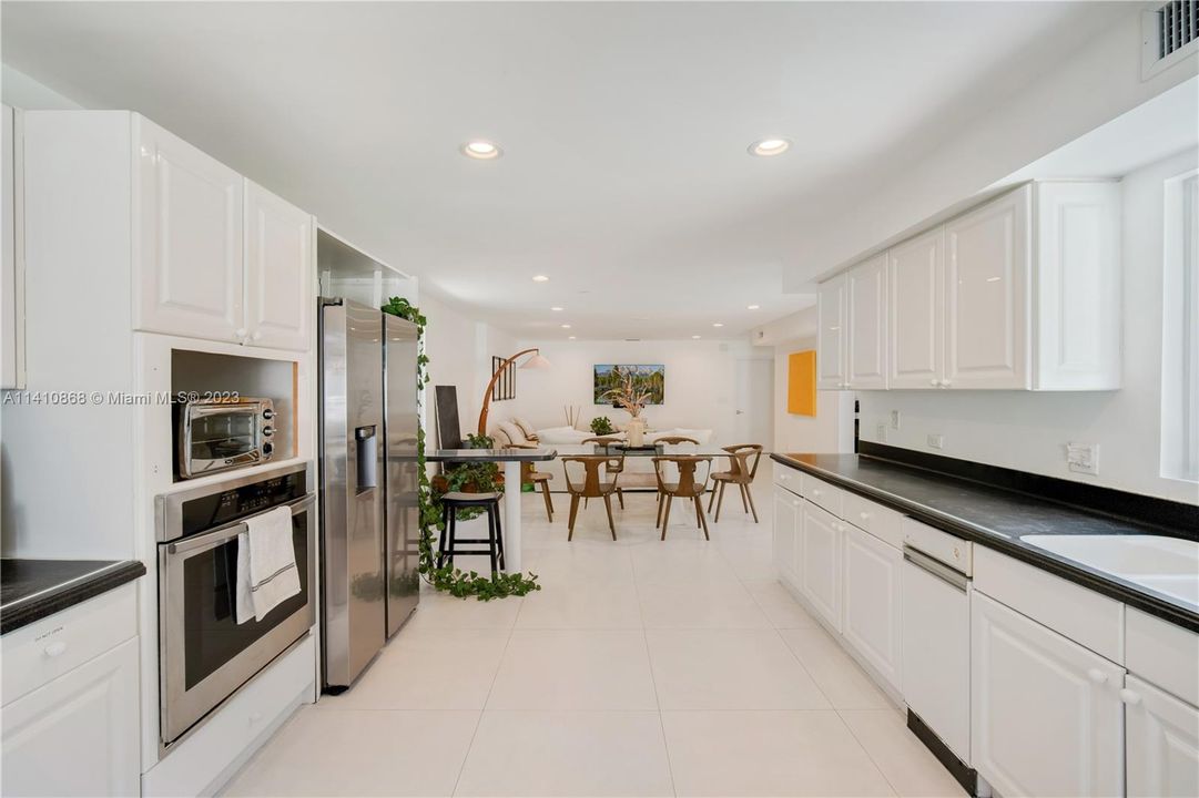 Recently Rented: $19,500 (5 beds, 4 baths, 3006 Square Feet)