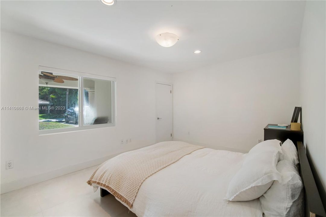 Recently Rented: $19,500 (5 beds, 4 baths, 3006 Square Feet)