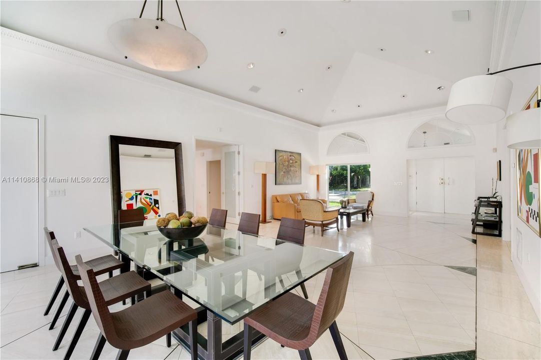 Recently Rented: $19,500 (5 beds, 4 baths, 3006 Square Feet)