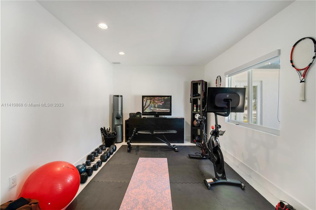 Recently Rented: $19,500 (5 beds, 4 baths, 3006 Square Feet)