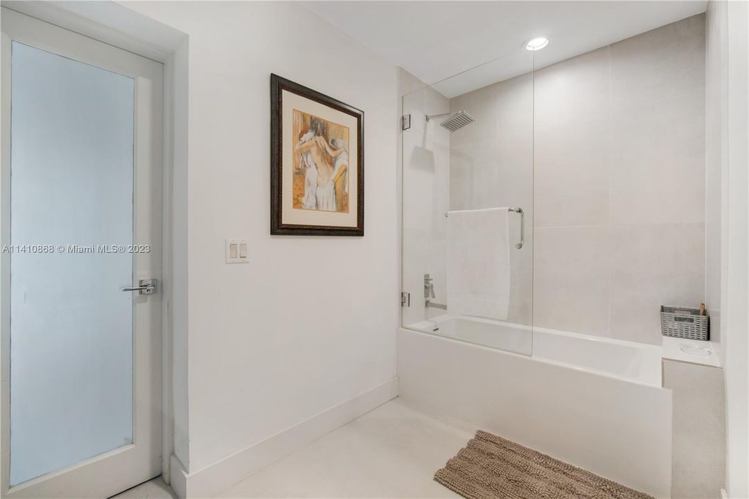 Recently Rented: $19,500 (5 beds, 4 baths, 3006 Square Feet)