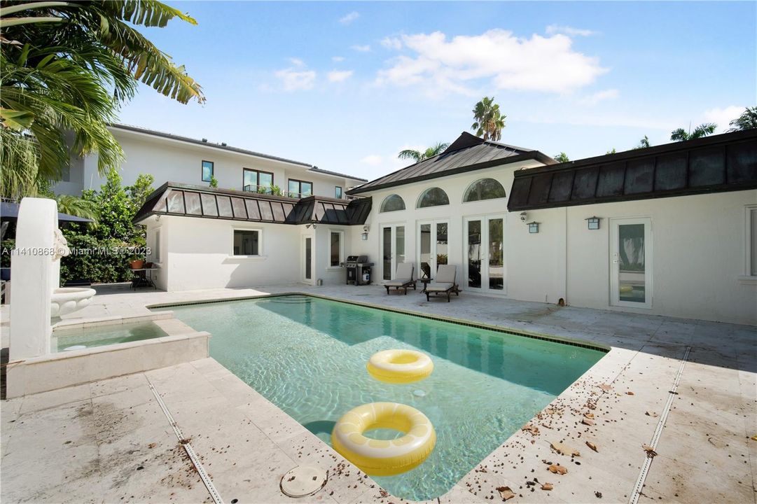 Recently Rented: $19,500 (5 beds, 4 baths, 3006 Square Feet)