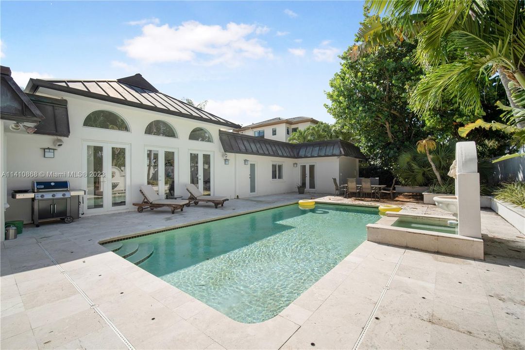 Recently Rented: $19,500 (5 beds, 4 baths, 3006 Square Feet)